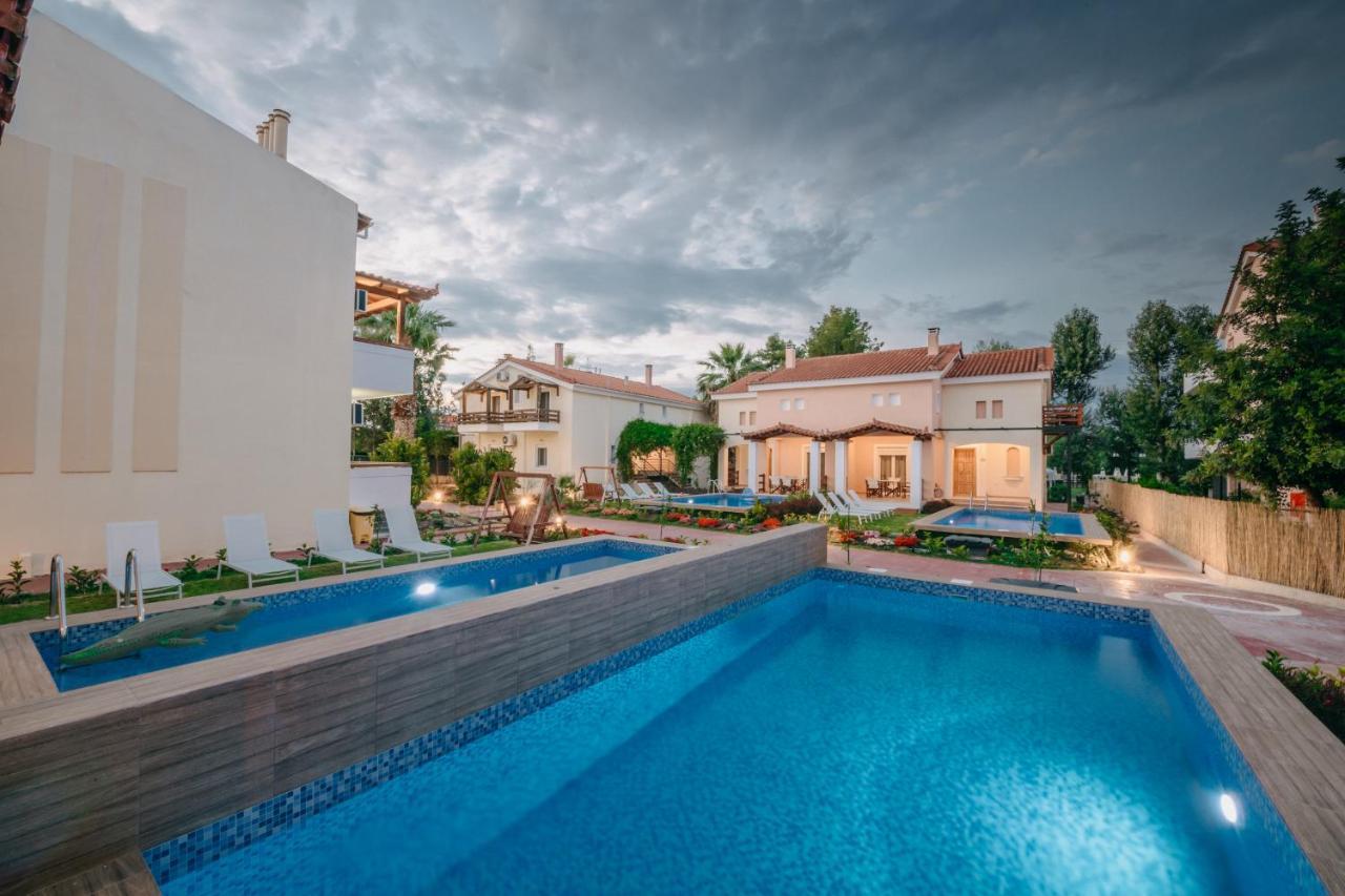 Corinthian Village Врахати Экстерьер фото